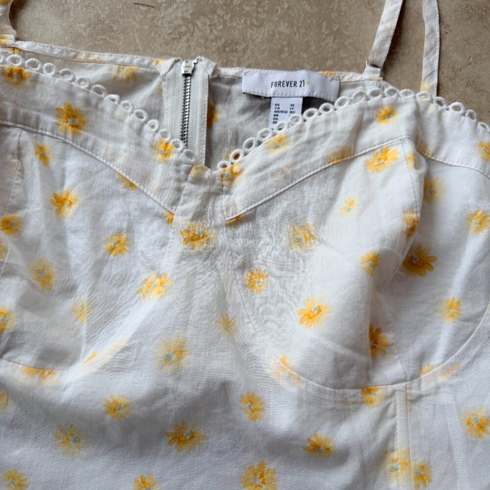Forever 21 feminine sleeveless cropped halter top zippered back coquette‎ fairy - Picture 4 of 6